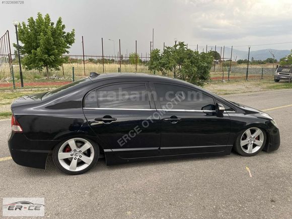 ER-CE DEN DEĞİŞENSİZ HONDA CİVİC