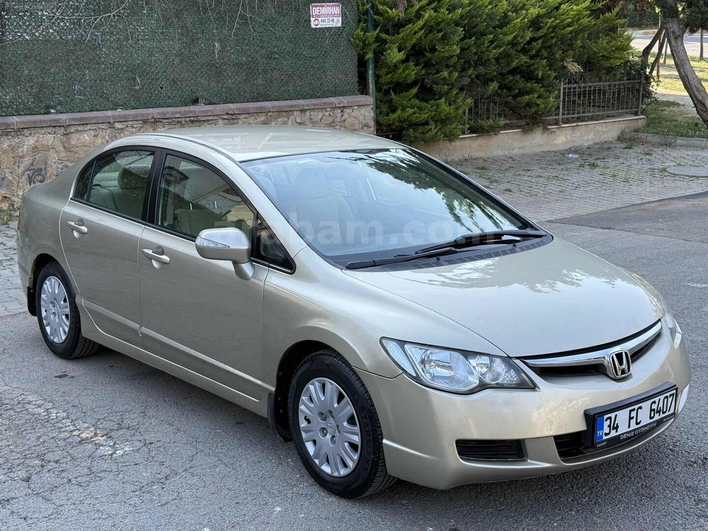 Galeriden Honda Civic 1.6i VTEC Dream 2008 Model İstanbul 67.000 km Şampanya 2