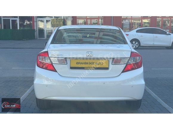 2016 MODEL HONDA CİVİC 1.6 İ VTEC ECO DREAM EMSALSİZ 50 BİN DE