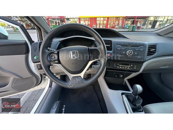 2016 MODEL HONDA CİVİC 1.6 İ VTEC ECO DREAM EMSALSİZ 50 BİN DE