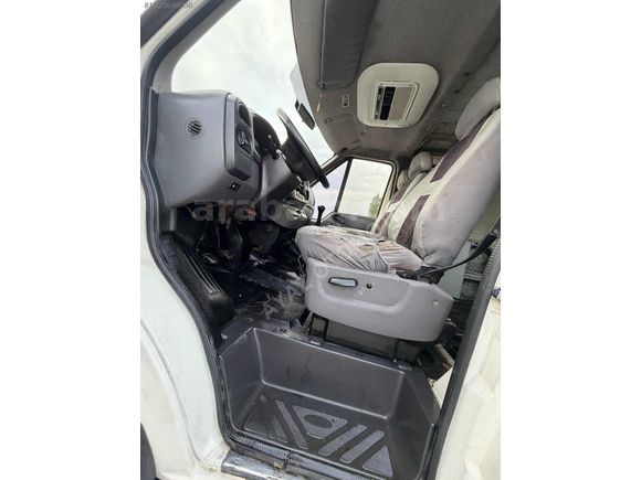 Sıfır motorlu extralı fort transit önden çekişli Tavan klımalı
