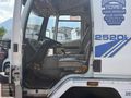 2004 MODEL FORD 2520 L