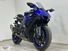 ENGİNİUS GROUP 2023 YAMAHA YZF R1 2.300 KM HATASIZ BOYASIZ