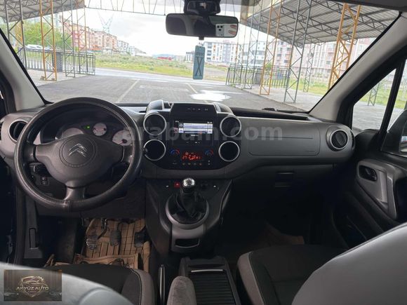 HATASIZ AYARINDA / 2015 CİTROEN BERLİNGO/92 HP