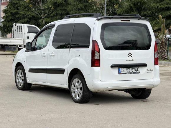 AUTO İFÖ'DEN 2013 BERLİNGO CAM TAVAN HATASIZ DÜŞÜK KM