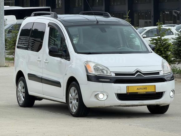 AUTO İFÖ'DEN 2013 BERLİNGO CAM TAVAN HATASIZ DÜŞÜK KM