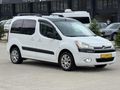 AUTO İFÖ'DEN 2013 BERLİNGO CAM TAVAN HATASIZ DÜŞÜK KM