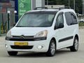 AUTO İFÖ'DEN 2013 BERLİNGO CAM TAVAN HATASIZ DÜŞÜK KM