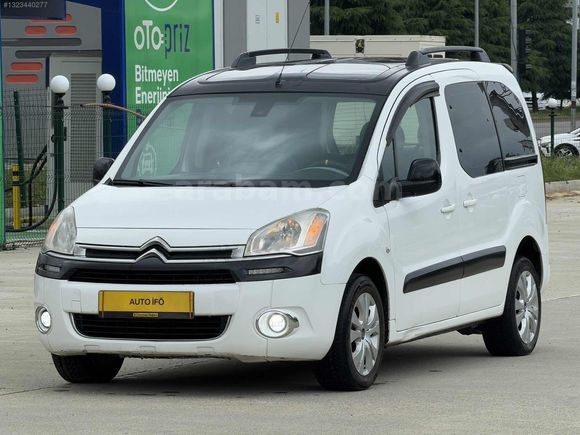 AUTO İFÖ'DEN 2013 BERLİNGO CAM TAVAN HATASIZ DÜŞÜK KM