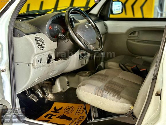 ŞARK MOTOR'S DAN 2011 RENAULT KANGOO KLİMALI-SIFIR MOTOR