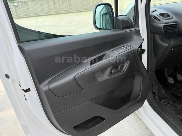 DMR AUTO 2024 OPEL COMBO 1.5 DİZEL ULTİMATE XL MANUEL VİTES