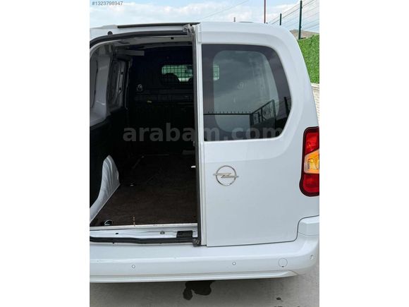 DMR AUTO 2024 OPEL COMBO 1.5 DİZEL ULTİMATE XL MANUEL VİTES