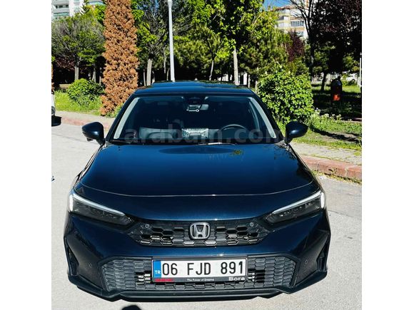 Sahibinden Honda Civic 1.5 i-VTEC Eco Executive Plus 2025 Model  17.000 km  Lansman  Rengi-Kanyon mavi