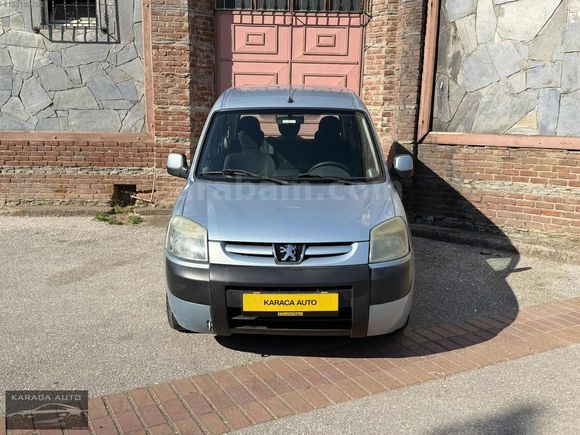 KARACA AUTO'DAN 1.6 HDi DEĞİŞENSİZ DÜŞÜK KM PARTNER