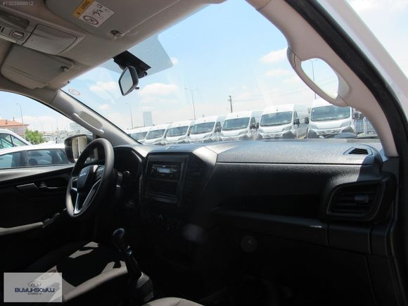 BÜYÜKSOYLU 'DAN 2021 MODEL ISIZU D MAX 1.9D V-GO 4X2 ÇİFTKABİN