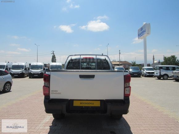 BÜYÜKSOYLU 'DAN 2021 MODEL ISIZU D MAX 1.9D V-GO 4X2 ÇİFTKABİN