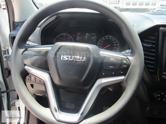 BÜYÜKSOYLU 'DAN 2021 MODEL ISIZU D MAX 1.9D V-GO 4X2 ÇİFTKABİN
