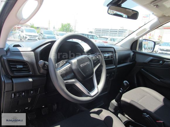 BÜYÜKSOYLU 'DAN 2021 MODEL ISIZU D MAX 1.9D V-GO 4X2 ÇİFTKABİN