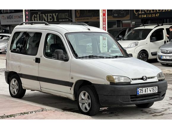 ŞENLİK OTO DAN PARTNER CAMLI KOLTUKLU