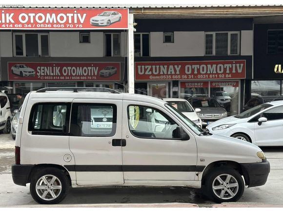 ŞENLİK OTO DAN PARTNER CAMLI KOLTUKLU
