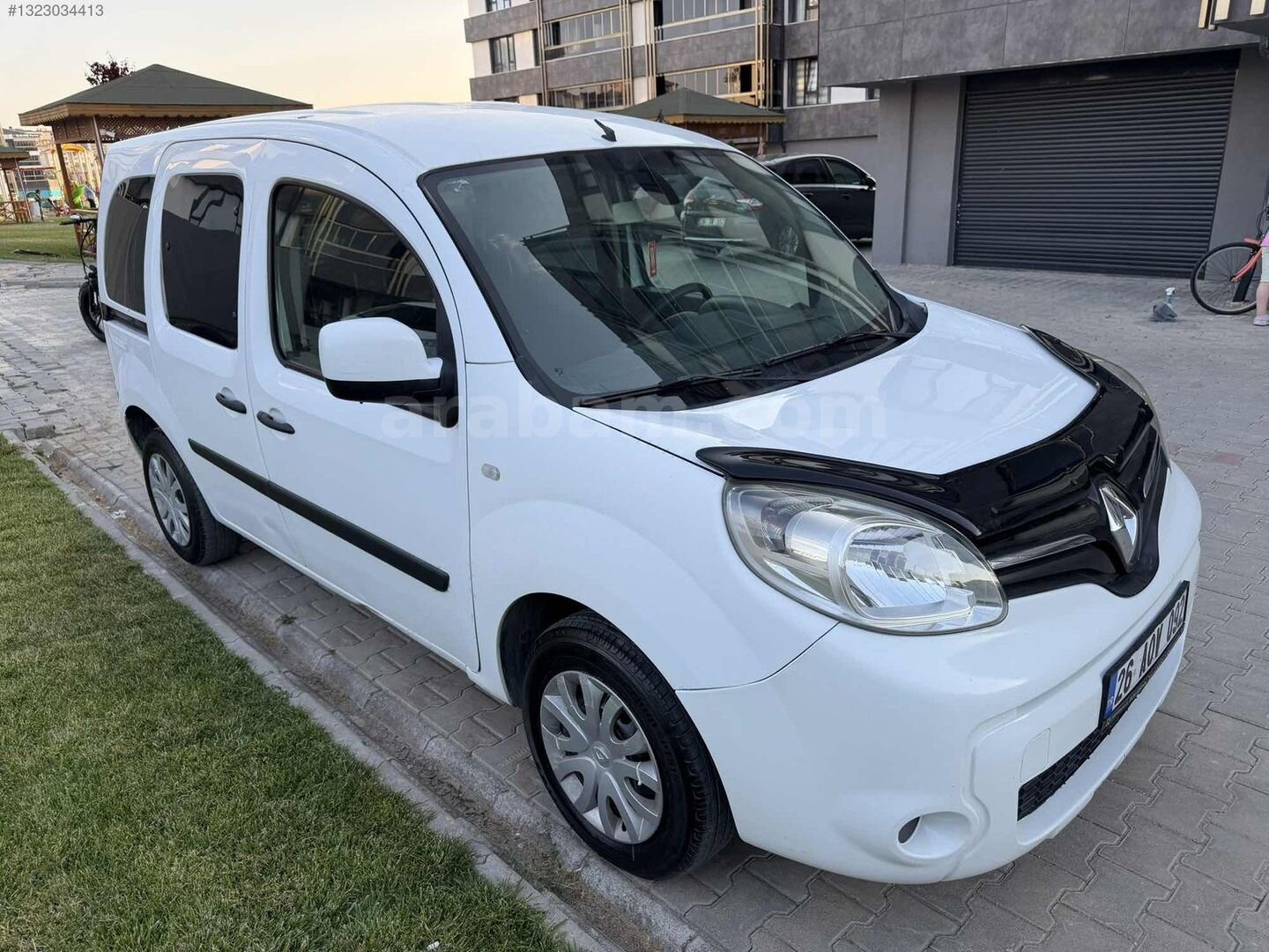 Galeriden Renault Kangoo 1.5 dCi Joy 2016 Model Eskişehir 320.000 km Beyaz 3