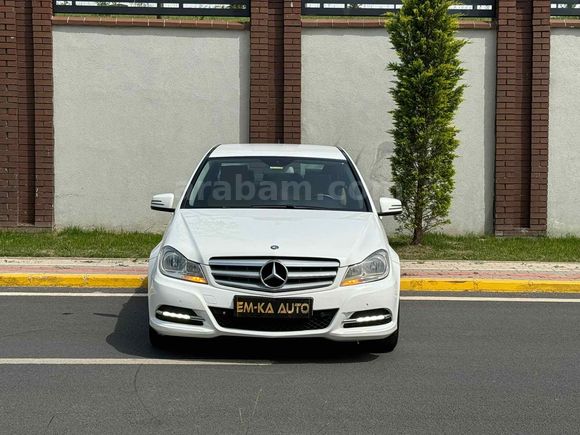 Sahibinden Mercedes - Benz C 180 BlueEFFICIENCY Fascination 2013 Model  156.000 km Beyaz