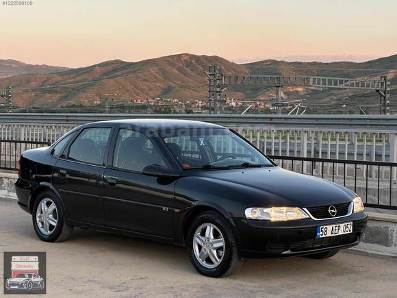 Elif Otomotiv'den Cam Gibi Opel Vectra