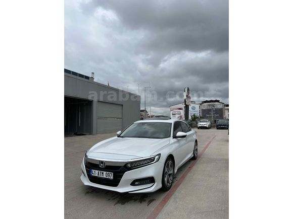 Sahibinden Hatasız boyasız 2022 Accord 40000 kmde 