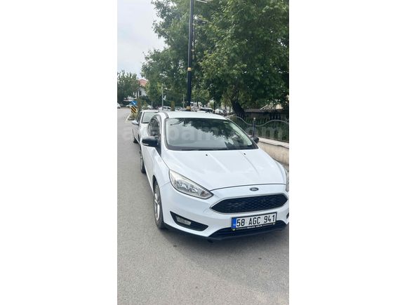 Sahibinden Ford Focus 1.6 Ti-VCT Trend X 2015 Model Sivas 88.000 km Beyaz