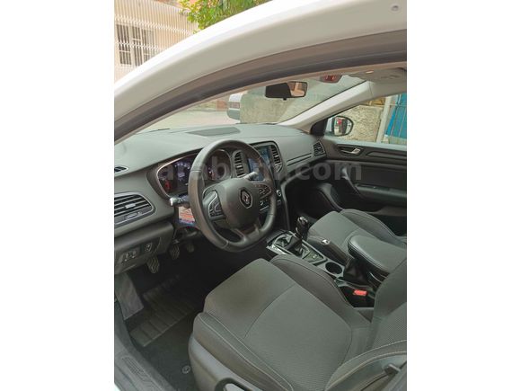 Sahibinden Renault Megane 1.3 TCe Joy 2020 Model 