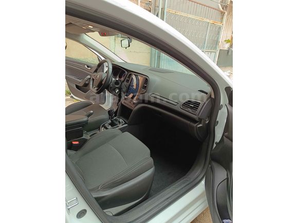 Sahibinden Renault Megane 1.3 TCe Joy 2020 Model 