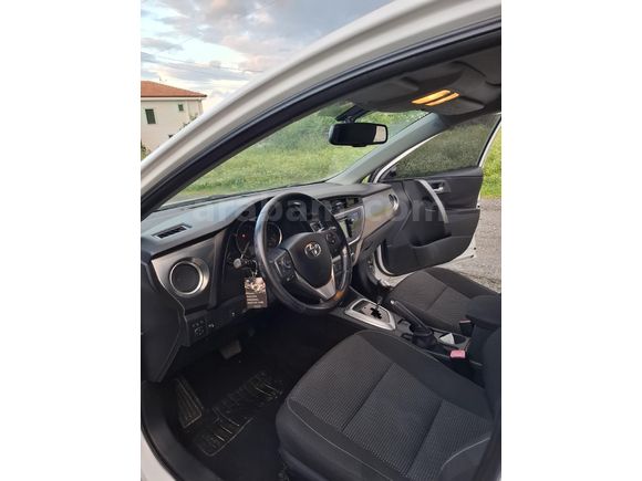 Sahibinden Toyota Auris 1.4 D-4D Advance Skypack 2014 Model