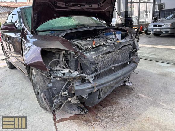 Kaporta hasarlı Octavia Otomatik