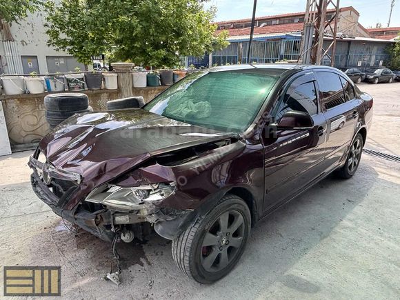 Kaporta hasarlı Octavia Otomatik