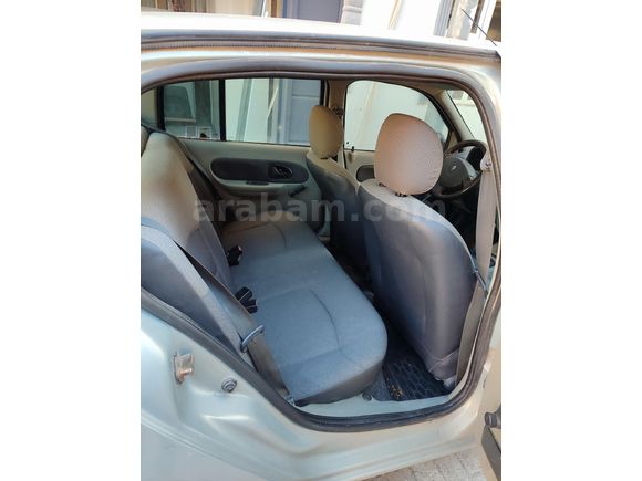 Sahibinden Renault Clio 1.4 Alize 2005 Model  220.000 km Gri