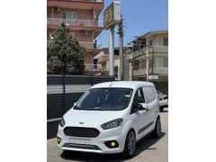 Sahibinden ekstralı Ford Transit Courier 1.5 TDCi Trend 2019 Model  158.000 km Beyaz