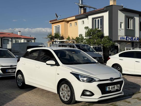 2019 MODEL 119000 KİLOMETREDE HYUNDAİ İ20 1.4MPI
