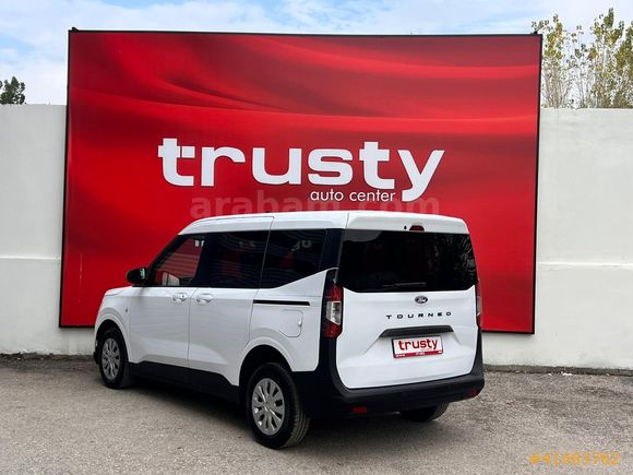 TRUSTY ONATÇA'DAN FORD TOURNEO COURİER