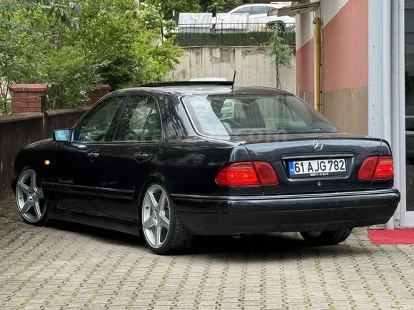 BB BEYCAR DAN 1997 OTOMATİK E 200 AVANGARDE