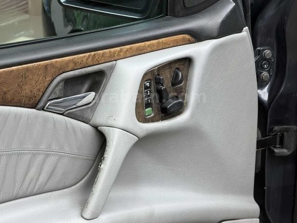BB BEYCAR DAN 1997 OTOMATİK E 200 AVANGARDE