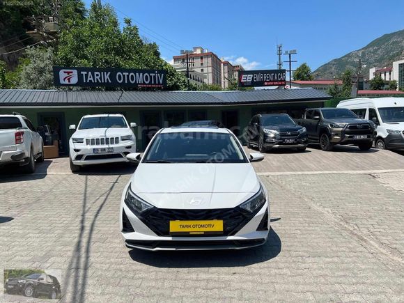 2024 HYUNDAİ İ 20 ELİTE %20 İLK SAHİBİNDEN HATASIZ GARANTİLİ !