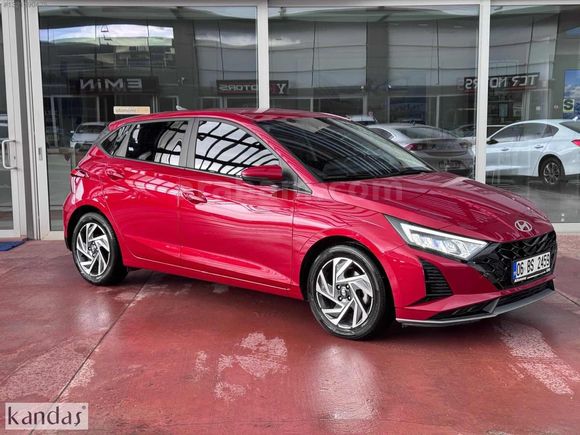 KANDAŞ'DA 2025 HYUNDAİ İ20 1.0 T GDİ STYLE+NAVİGASYON