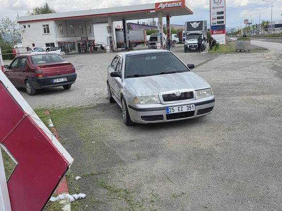 Sahibinden Skoda Octavia 1.6 Elegance 2004 Model  450.000 km Gri