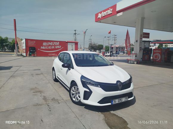 Sahibinden Renault Clio 1.0 TCe Equilibre 2024 Model  25.850 km Beyaz