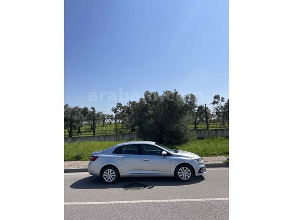 Sahibinden Renault Megane 1.5 Blue DCI Touch 2024 Model 