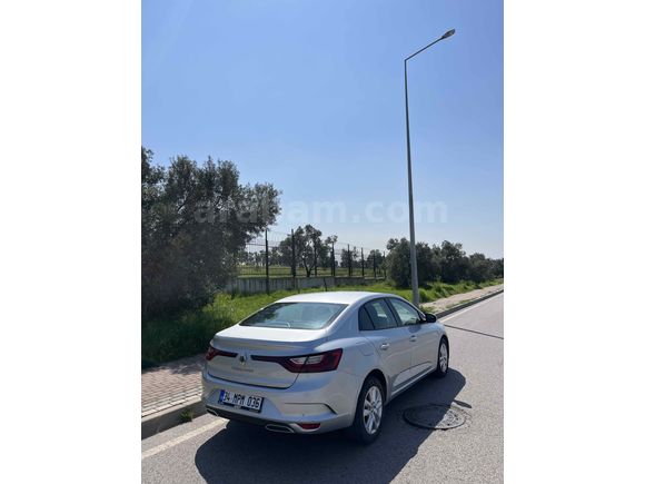 Sahibinden Renault Megane 1.5 Blue DCI Touch 2024 Model 