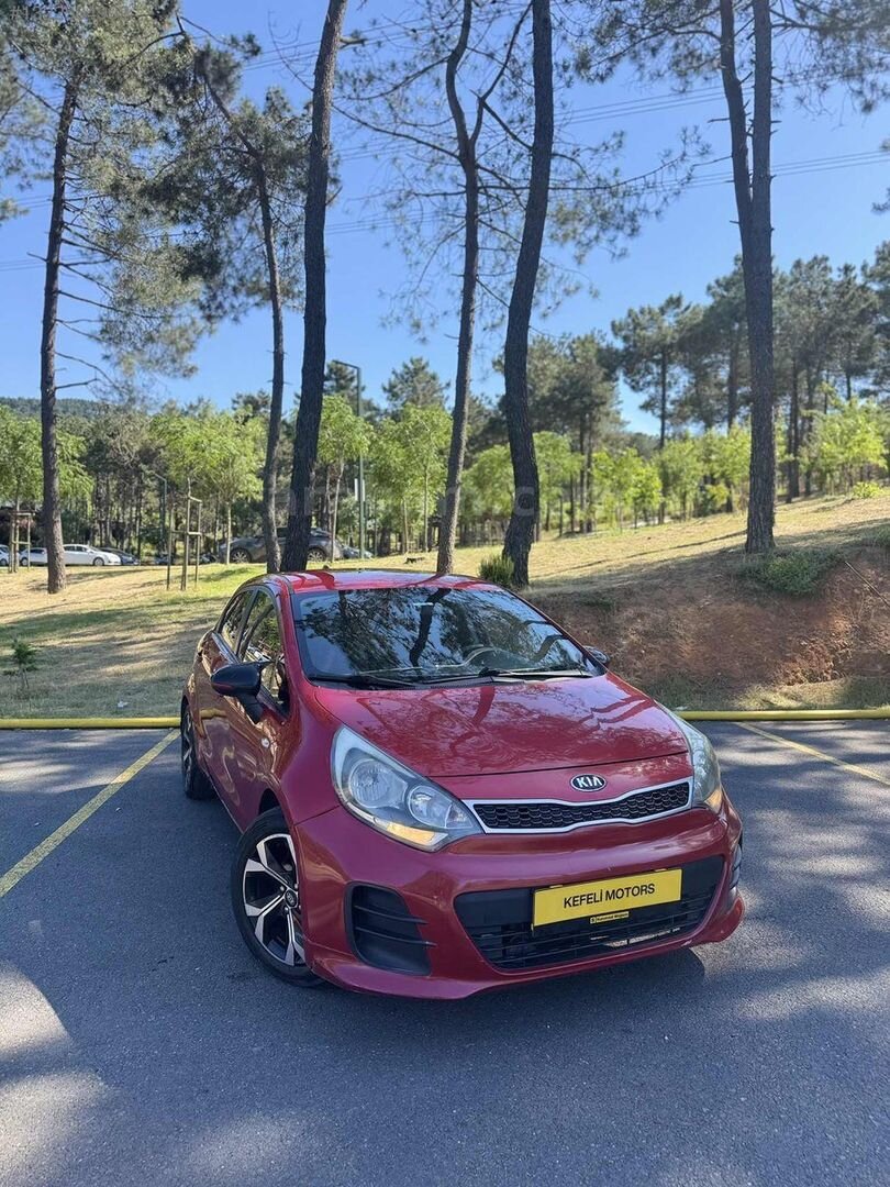KEFELİ MOTORS'DAN KİA RİO 1.4 CRDİ CONCEPT PAKET DEĞİŞENSİZ 3
