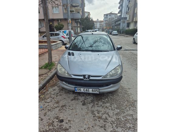 Sahibinden Peugeot 206 1.4 X-Line 2004 Model  175.000 km Gri