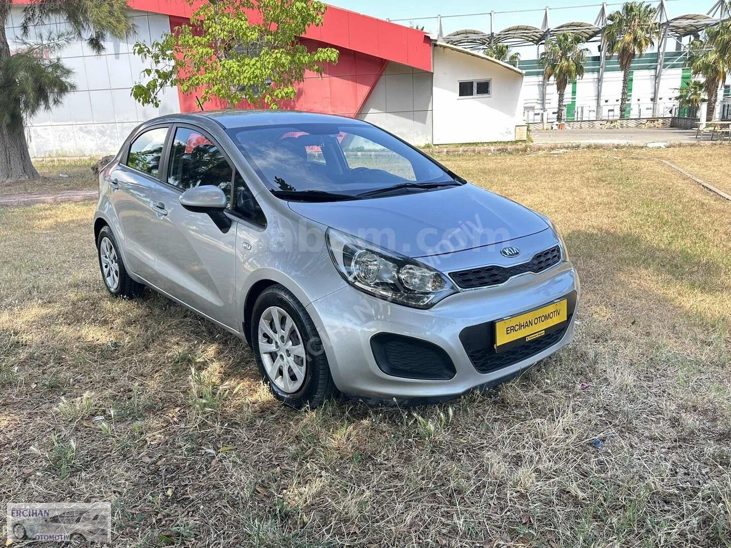 Galeriden Kia Rio 1.4 CRDi Natty 2014 Model Antalya 172.000 km Gri 5