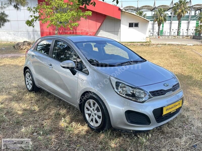 Galeriden Kia Rio 1.4 CRDi Natty 2014 Model Antalya 172.000 km Gri